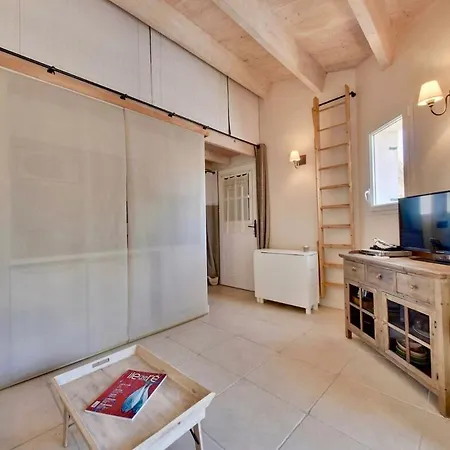 Holiday home 110 L'annexe Cute House